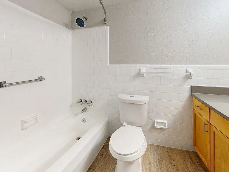 Westshore Palms at Kennedy — Photo 16