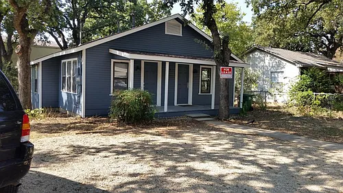 1106 S Avenue B Photo 1 1106 S Avenue B Photo 1