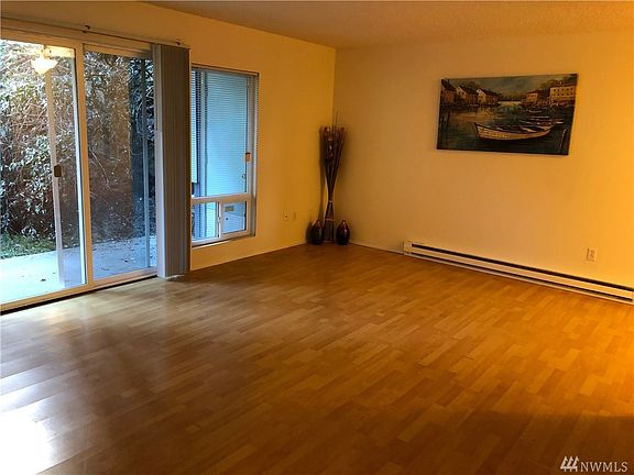 5th image of 10455 Des Moines Memorial Dr S APT 306