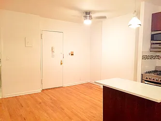 Rented by Rapid Realty Cobble Hill