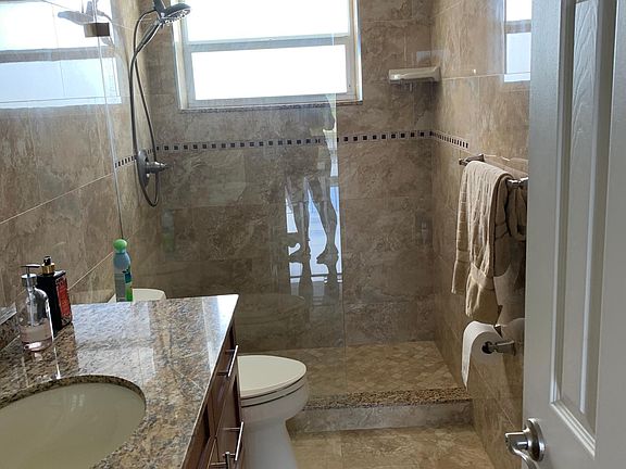 5th image of 1536 SE 15th Ct APT 504