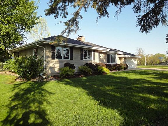 2nd image of 4835 Deerwood Dr