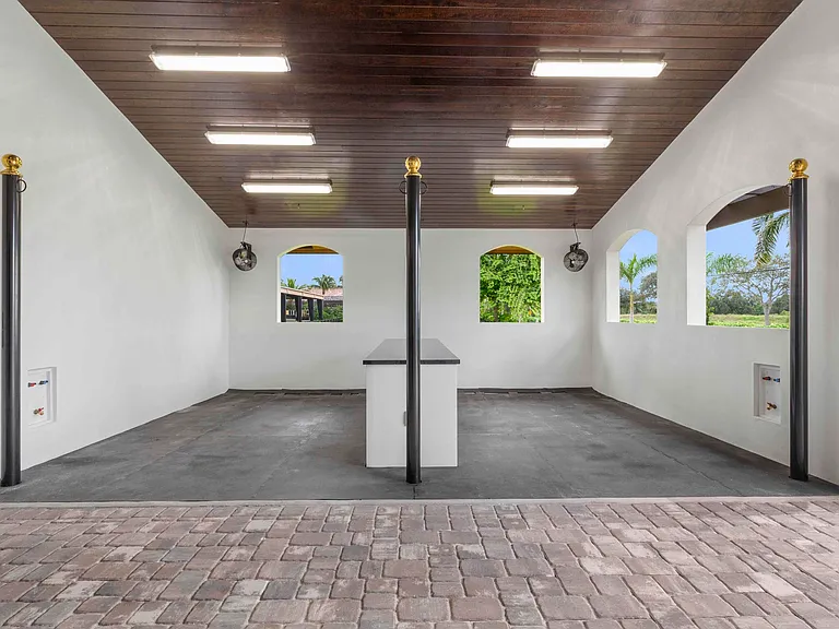 4985 Stables Way — Photo 12
