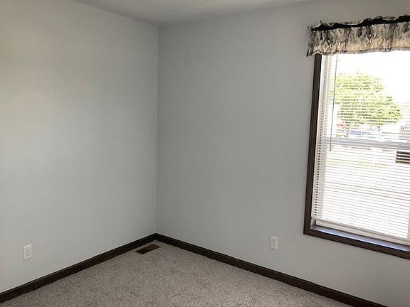 4th image of 57400 Bedford Blvd #200