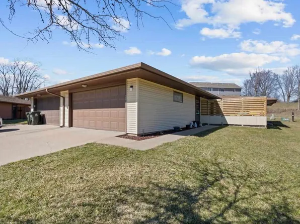 2426 Walden Ct, Iowa City, IA 52246
