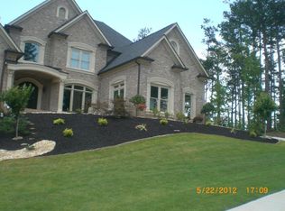 1525 Windward Dr, Locust Grove, GA 30248