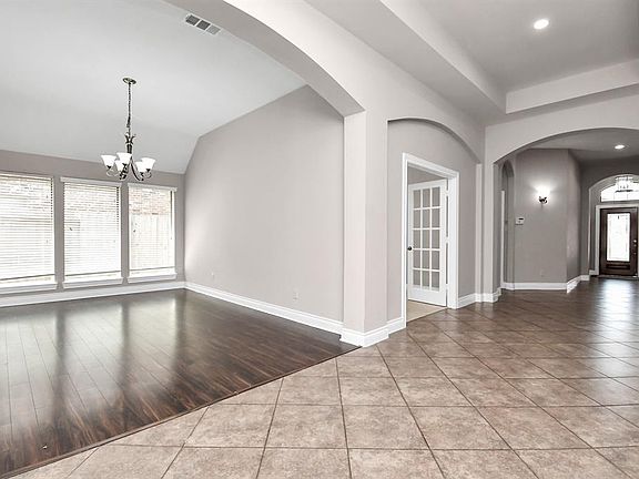 5th image of 2858 Woodland Glen Lane