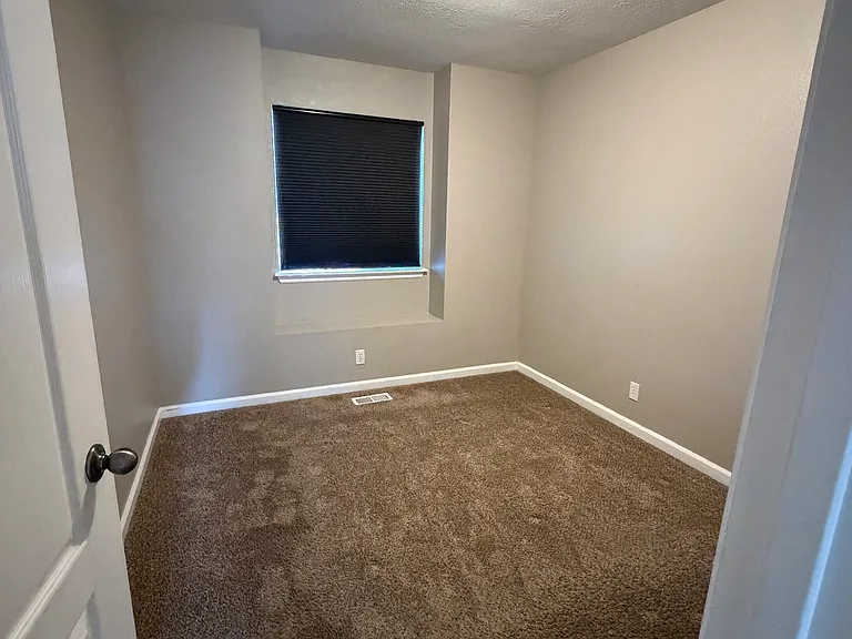 16566 N Liverpool Ln — Photo 11
