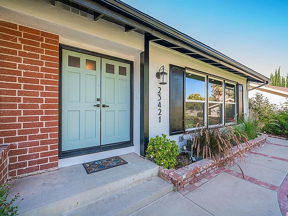 4th image of 23421 Covello St