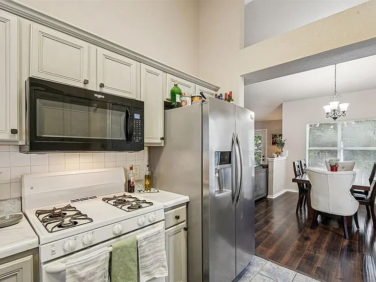 3308 Ross Cv — Photo 11