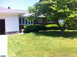 537 Beverly Dr, Magnolia, NJ 08049