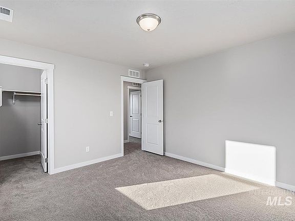 3rd image of 10939 Skycatcher Dr