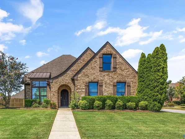 37 Maple Grove Blvd SW, Huntsville, AL 35824