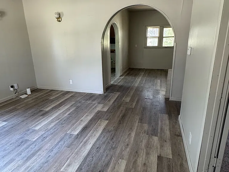 603 N Thompson St — Photo 10