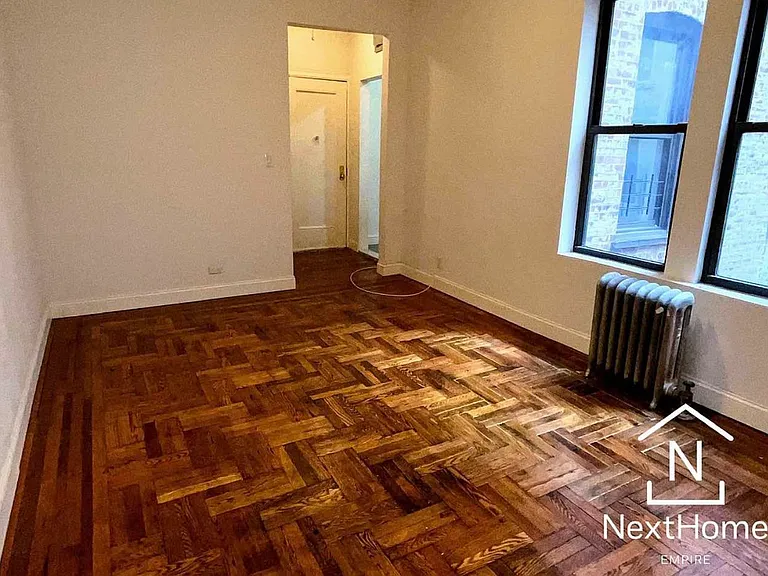 3084 34th St #2F — Photo 1