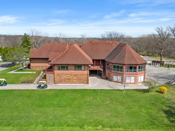 26732 S Balmoral Woods Dr, Crete, IL 60417