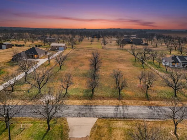 11015 Orchards Blvd, Cleburne, TX 76033