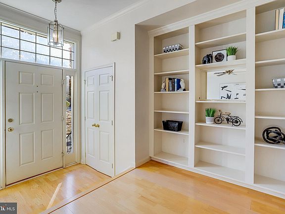 4th image of 7072 Elton Way