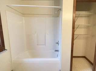 4239 Menga Dr #4, Schenectady, NY 12304