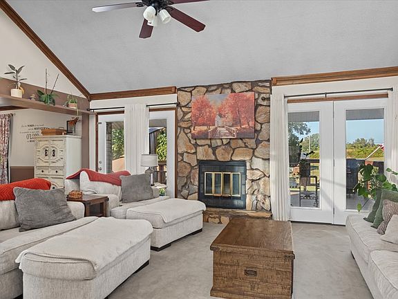 4th image of 1330 Chippendale Cir