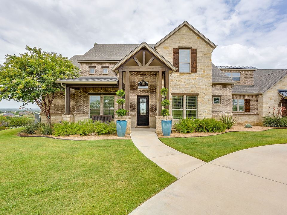 1st image of 163 Jessica Dr