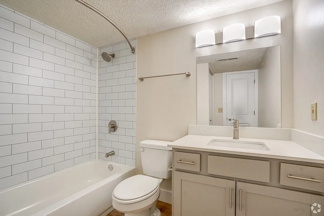 Golfview Apartments — Photo 4