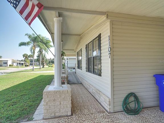 2nd image of 1107 Nassau Cir