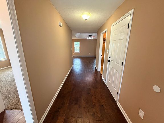 2nd image of 4890 Stonewall Cir