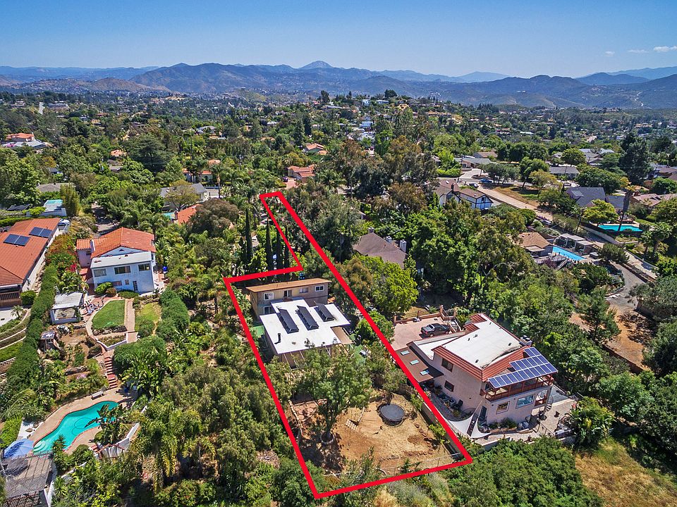 1st image of 4620 Calavo Dr
