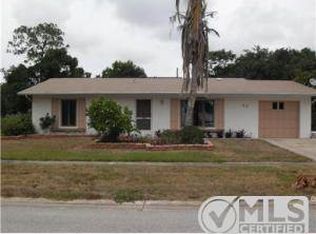 433 NE Armory Cir, Port Saint Lucie, FL 34983