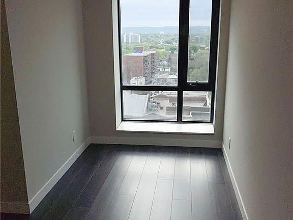 4th image of 15 Queen St S #1207