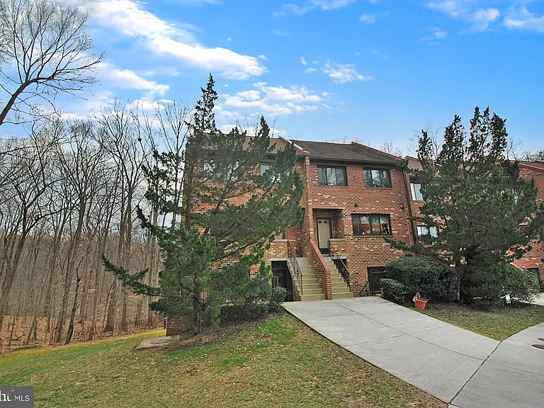 3854B Steppes Ct — Photo 1