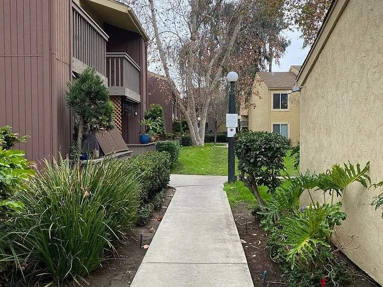 6052 Rancho Mission Rd #400 — Photo 18