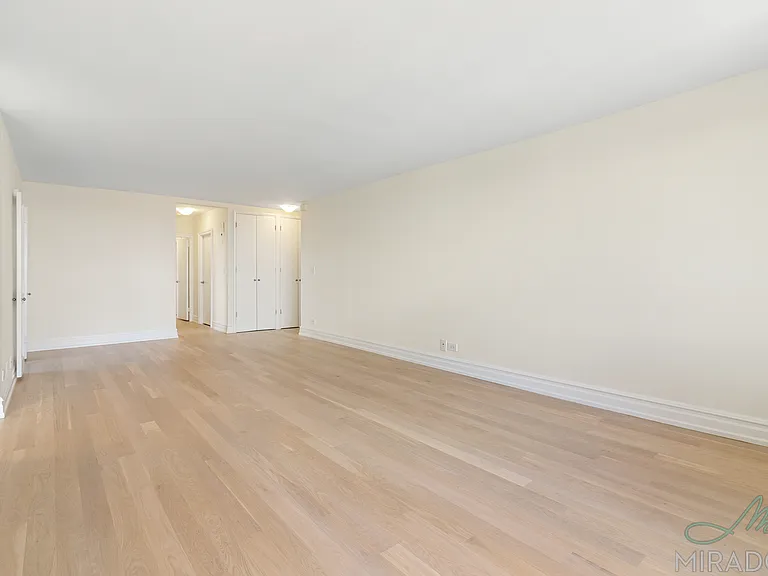 145 W 67th St #16D — Photo 4
