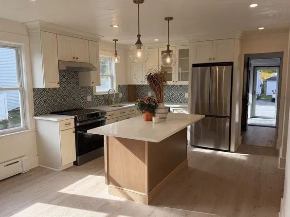 17 Powow St #17, Amesbury, MA 01913