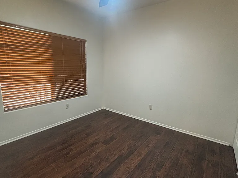 5305 W Olivine Dr — Photo 8