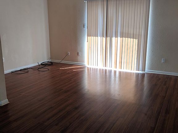 4th image of 7103 NW Woodland Dr