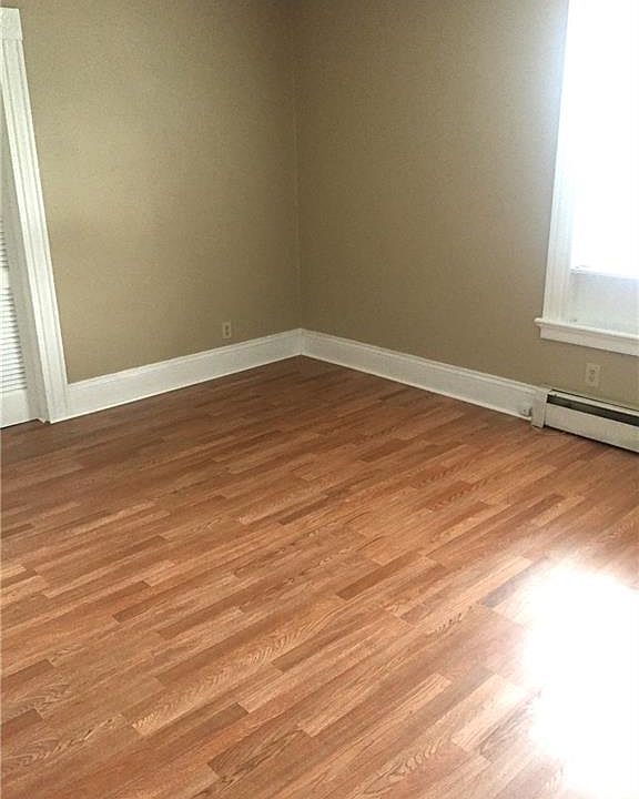 1040 Main St West Warwick RI Zillow