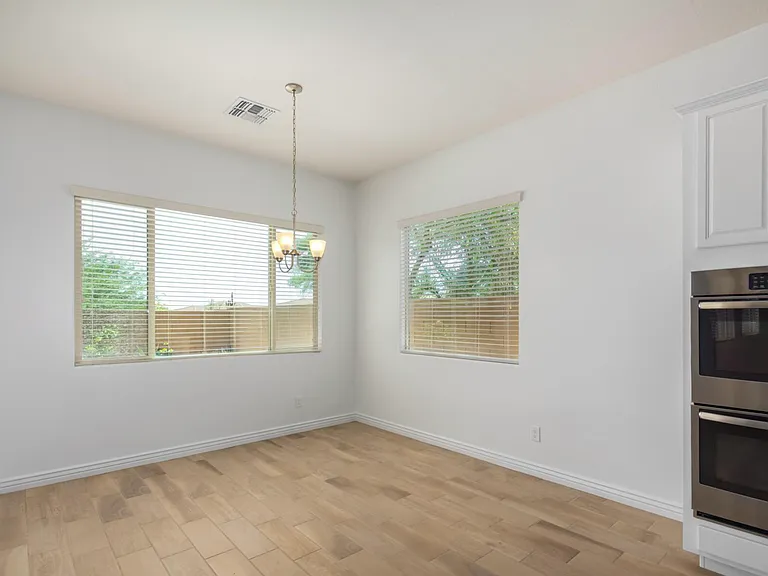 2615 W Balao Dr — Photo 27