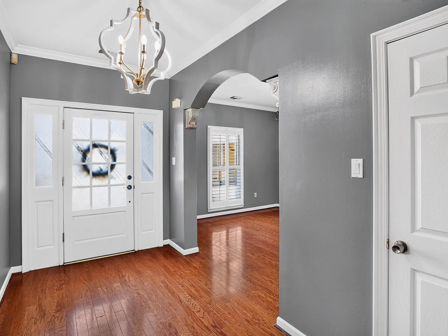 4 bed, 3058 sqft, $3,200 — Photo 3