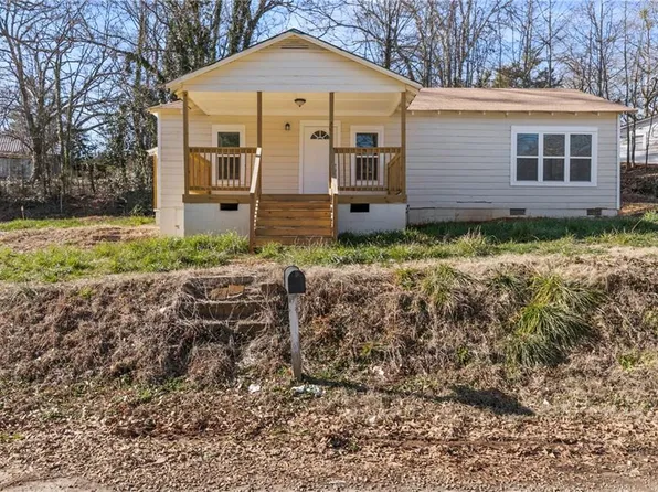 108 Hill Pl, Toccoa, GA 30577