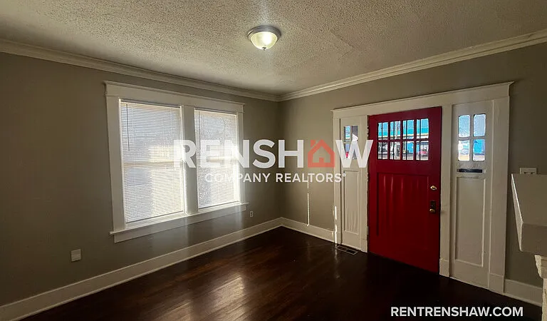 1423 Lyndale Ave #101 — Photo 2