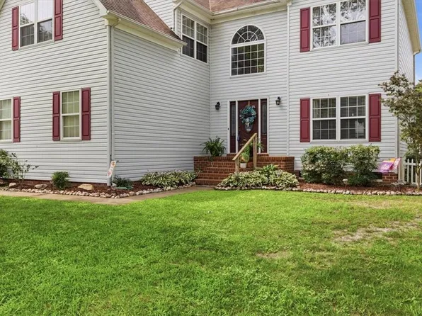 806 Crosswood Ct, Chesapeake, VA 23322