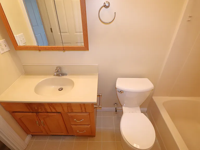 Beautifully Restored Townhouse — Photo 31