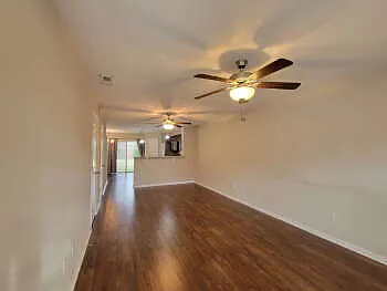 2 bed, 2.5 bath, 1312 sqft, $1,745 — Photo 2