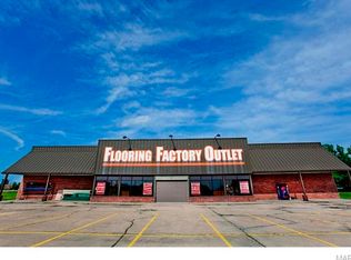 1111 W James Blvd, Saint James, MO 65559