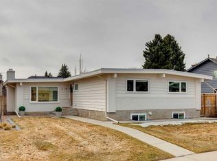 419 NW Parkview Cres SE, Calgary, AB T2J 4N8