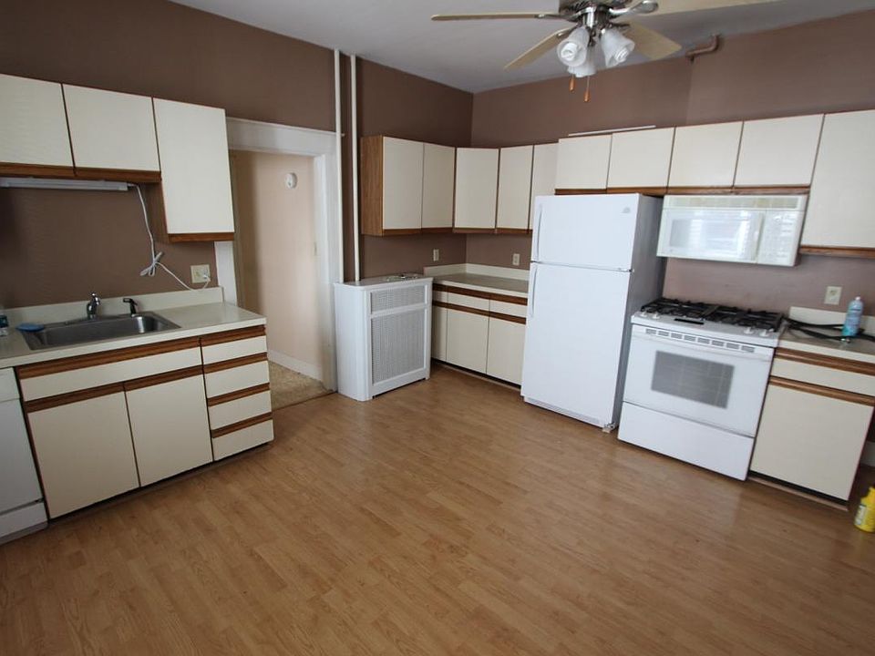 2nd image of 10 Jay St #1F