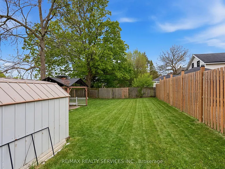 5292 Bridge St — Photo 15