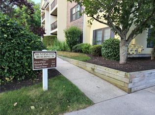 1 Huntington Cir, Peekskill, NY 10566